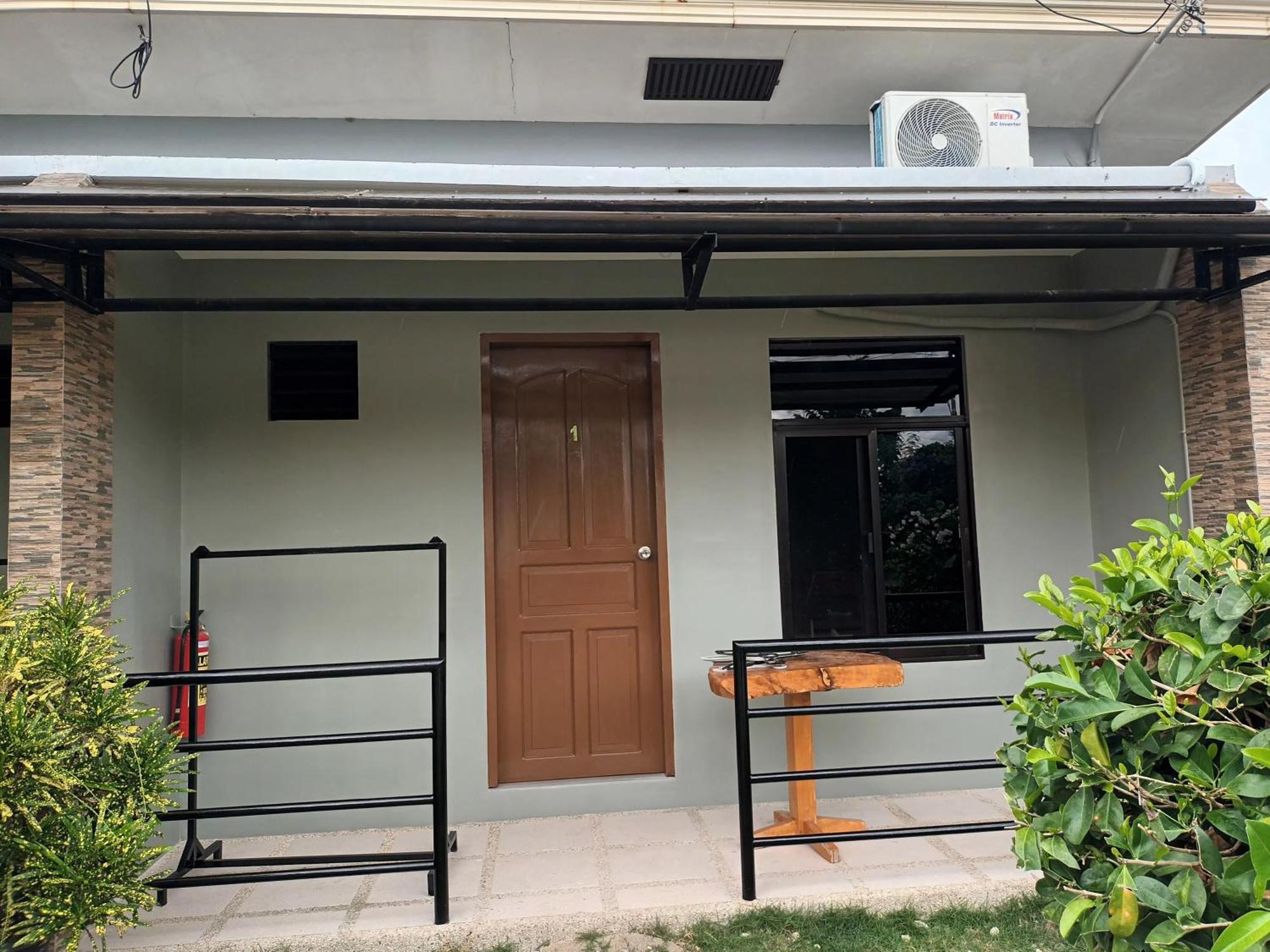 Grae'S Apartelle Моалбоал Экстерьер фото